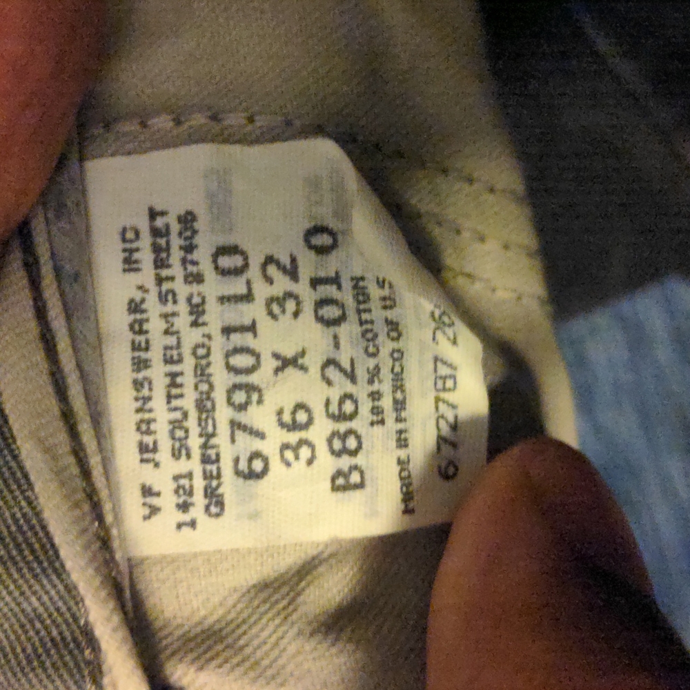 Men's Wrangler khakis 36 waist x 32 length - Picture 5 of 5